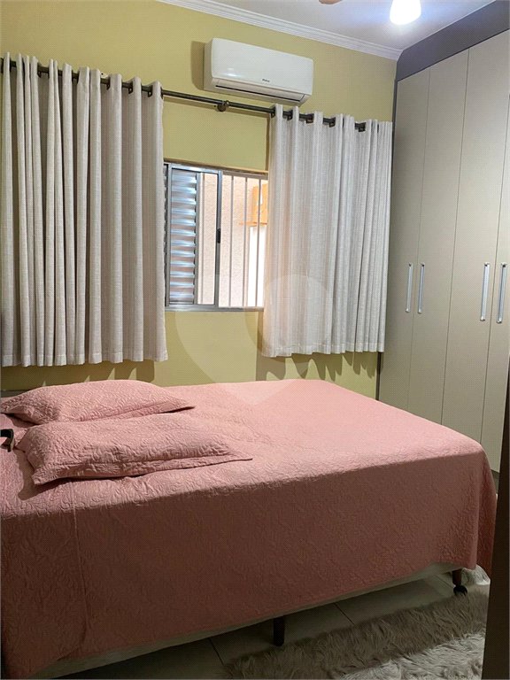 Casa à venda com 3 quartos, sendo 1 suíte, em Residencial Parque Laguna, Salto, SP