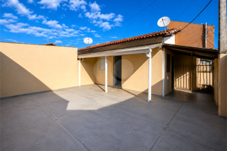 Casa à venda com 1 suíte em Vila Carolina, Itapetininga, SP