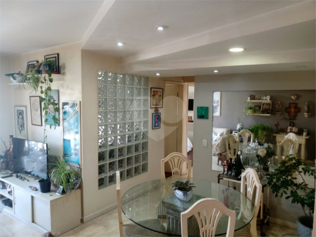 Apartamento à venda com 2 quartos, sendo 1 suíte,  em Vila Andrade, São Paulo, SP