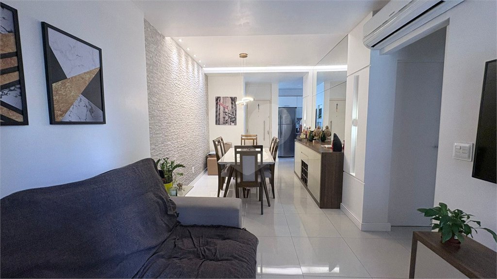 Apartamento à venda com 2 quartos, sendo 1 suíte,  em Vila Isabel, Rio de Janeiro, RJ