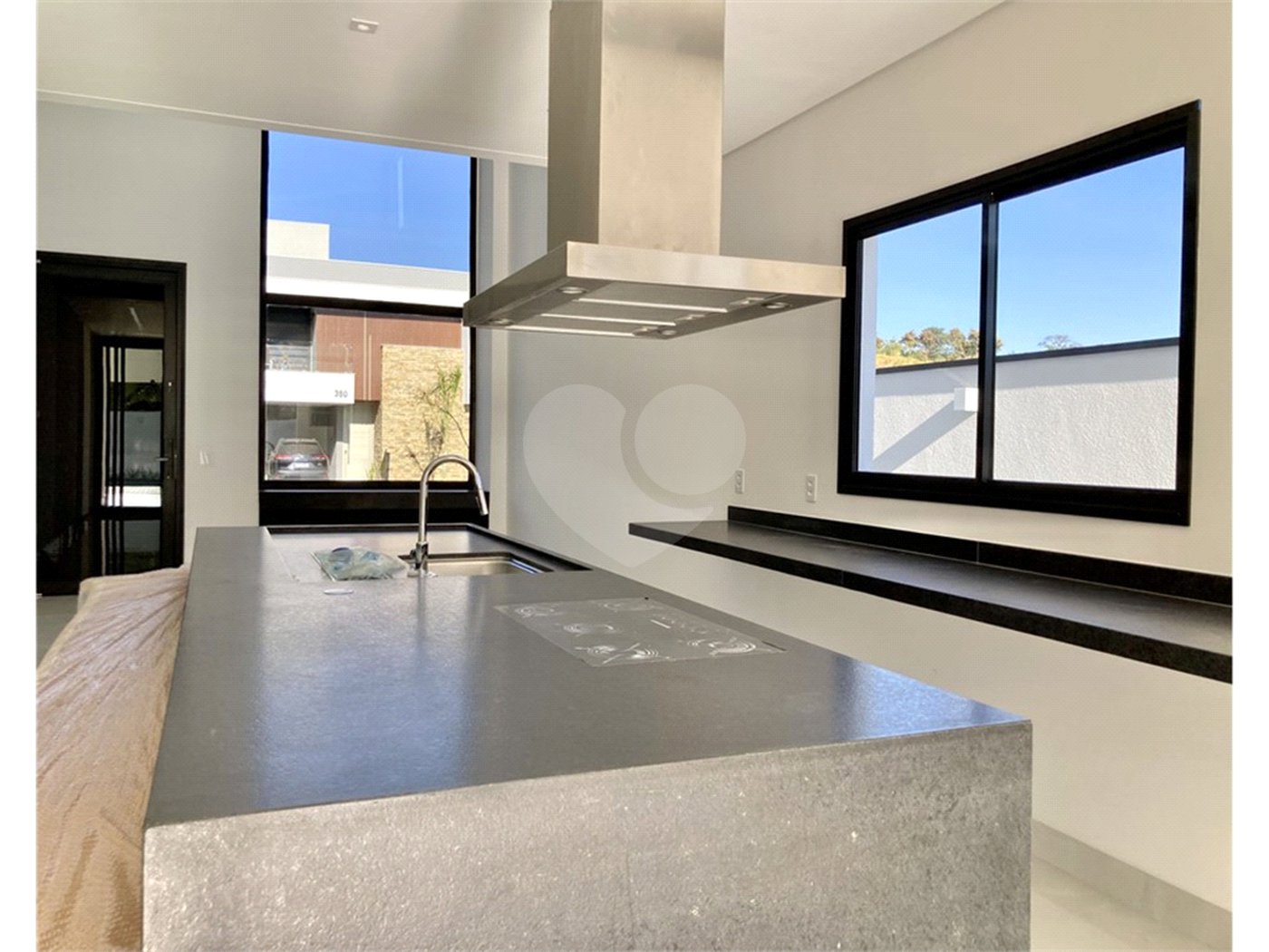 Casa à venda com 3 suítes em Residencial Village das Flores, Jundiaí, SP
