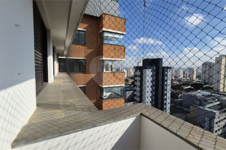 Apartamento à venda ou para alugar com 3 quartos, sendo 2 suítes, em Vila Romana, São Paulo, SP