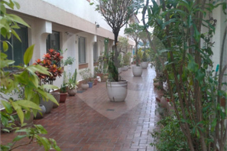 Casa à venda com 3 quartos, sendo 1 suíte, no condomínio Jardim Previdencia, São Paulo - SP