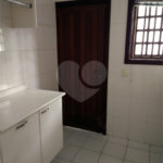 SOBRADO DE 426,0 M² COM 04 SUITES, SALÃO DE FESTAS, 06 VAGAS,06 BANHEIROS E PISCINA PARA LOCAÇÃO OU VENDA NO BARRO BRANCO
