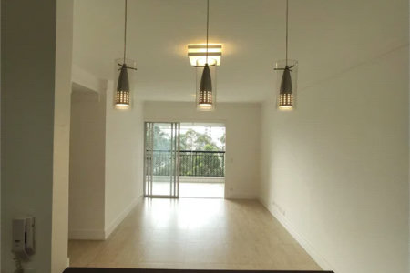 Apartamento à venda ou para alugar com 3 quartos, sendo 1 suíte, em Parque Reboucas, São Paulo, SP