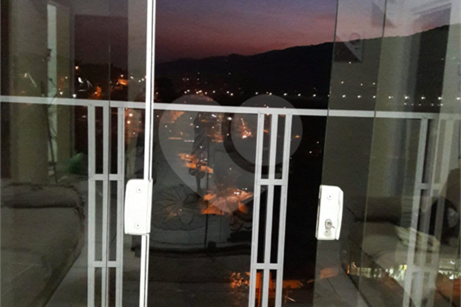 Casa à venda com 4 quartos em Serra da Cantareira, Mairiporã, SP