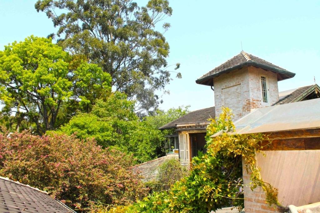 Sobrado à venda com 7 quartos, sendo 5 suítes, em Alto da Boa Vista, São Paulo, SP