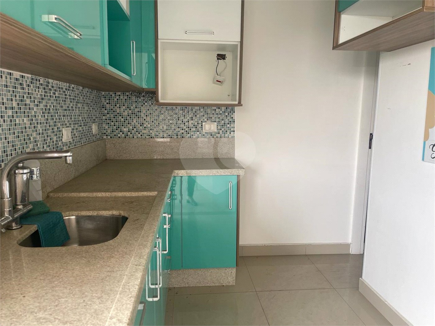 Casa de Vila à venda com 3 quartos, sendo 1 suíte, em Jardim Hípico, São Paulo, SP