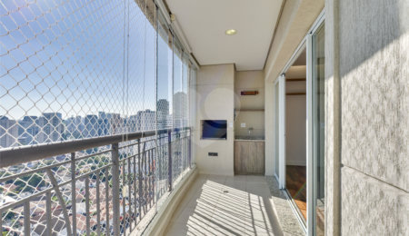 Apartamento à venda com 3 quartos, sendo 1 suíte,  em Santo Amaro, São Paulo, SP