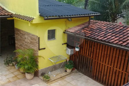 Casa Térrea à venda com 5 quartos, sendo 1 suíte, em Cosmos, Rio de Janeiro, RJ