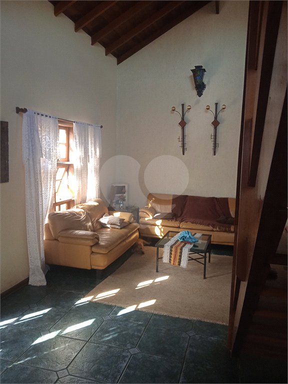 Casa à venda com 8 quartos, sendo 3 suítes, em Jardim Terceiro Centenário, Atibaia, SP
