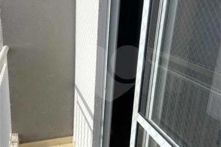 Apartamento à venda com 2 quartos, sendo 1 suíte, em Jardim Itamarati, Poá, SP