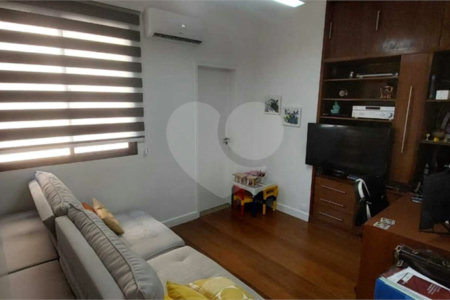 Apartamento à venda com 4 quartos, sendo 1 suíte,  em Tijuca, Rio de Janeiro, RJ