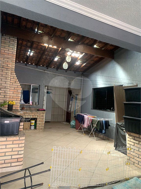 Sobrado à venda com 3 quartos em Calmon Viana, Poá, SP