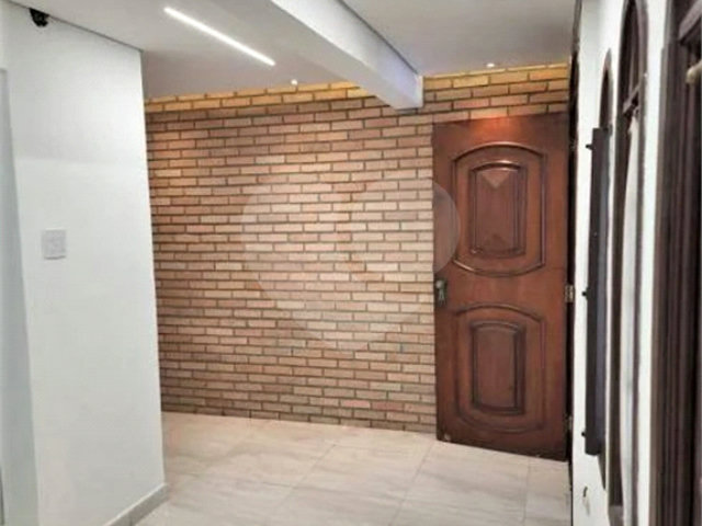Sobrado à venda com 3 quartos, sendo 1 suíte,  em Campo Grande, São Paulo, SP