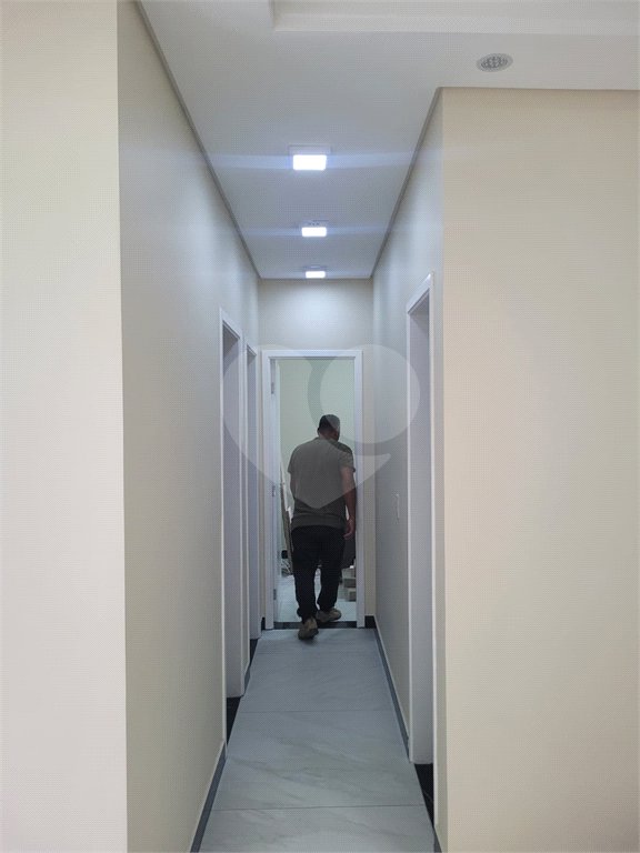 Apartamento à venda com 3 quartos, sendo 1 suíte, em Conjunto Residencial Irai, Suzano, SP