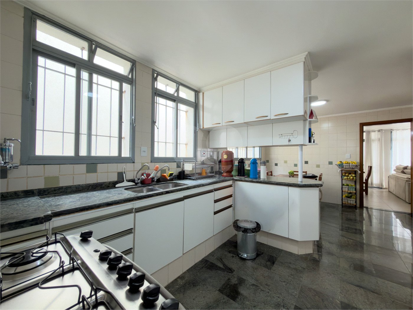 Casa de Vila à venda com 3 quartos, sendo 1 suíte, em Indianópolis, São Paulo, SP