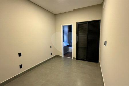 Casa à venda com 3 quartos, sendo 1 suíte, em Jardim Bom Sucesso, Indaiatuba, SP