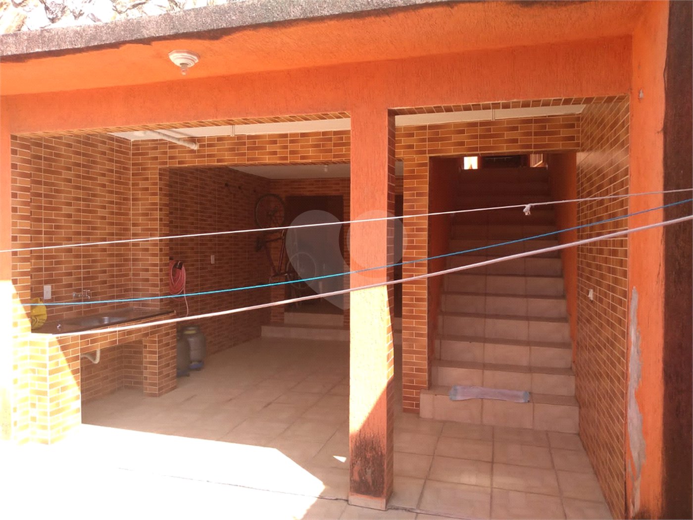 Sobrado à venda com 3 quartos, sendo 1 suíte, em Vila Santa Margarida, Ferraz de Vasconcelos, SP