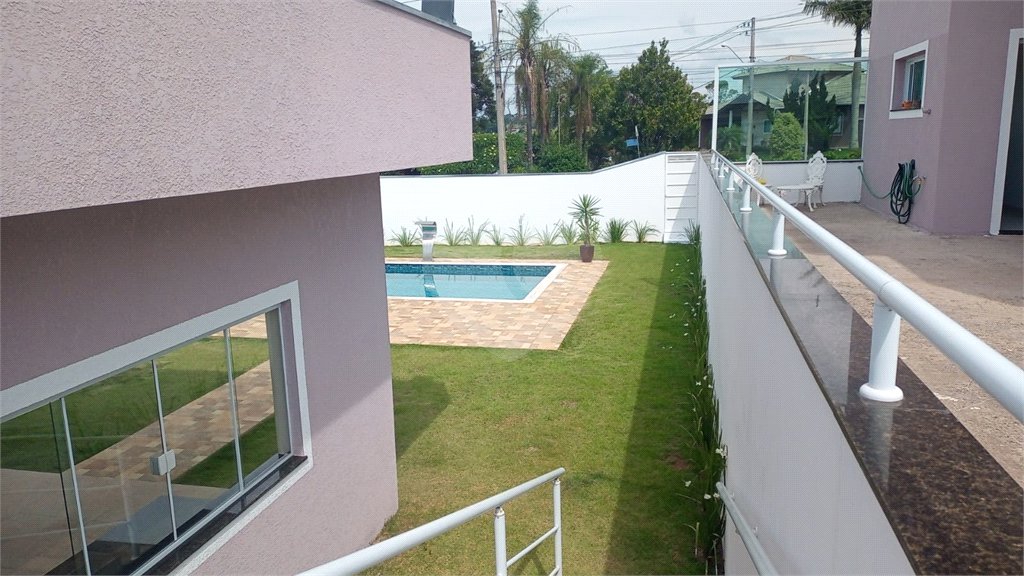 Casa à venda com 5 suítes no condomínio Village da Serra, Araçoiaba da Serra - SP