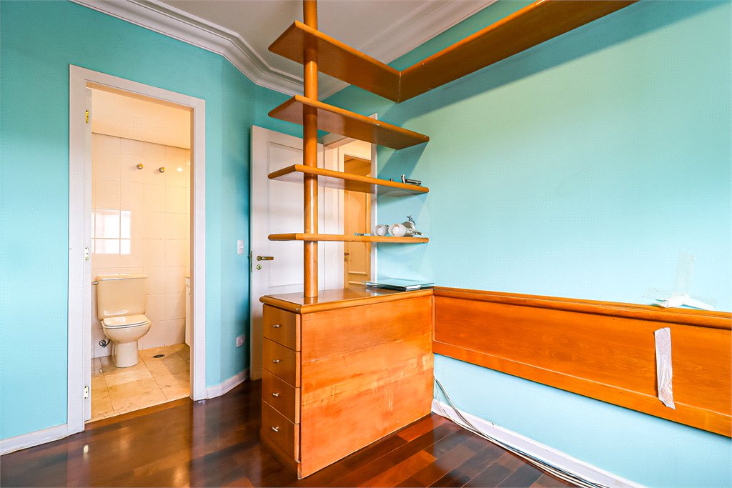 Apartamento à venda com 4 quartos, sendo 3 suítes, em Brooklin Paulista, São Paulo, SP