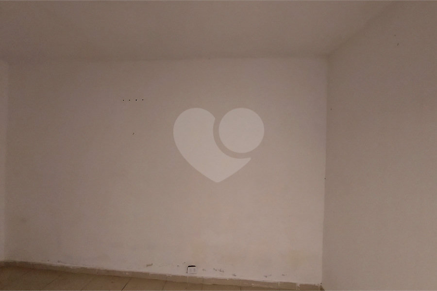 Sobrado à venda com 4 quartos, sendo 1 suíte, em Vila Guarani, São Paulo, SP