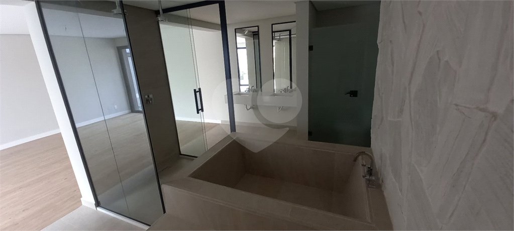 Casa à venda com 5 suítes em Condomínio Residencial Montserrat, São José dos Campos, SP