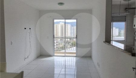Apartamento para alugar com 2 quartos, sendo 1 suíte,  em Vila Mogilar, Mogi das Cruzes, SP