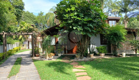 Casa à venda com 4 suítes no condomínio Sausalito, Mairiporã - SP
