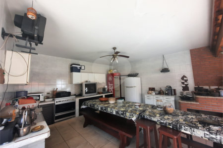 Casa à venda com 4 quartos, sendo 3 suítes,  em Jardim Marajoara, São Paulo, SP