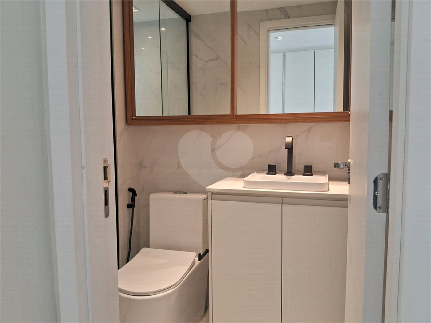 Apartamento à venda com 2 suítes em Bela Aliança, São Paulo, SP
