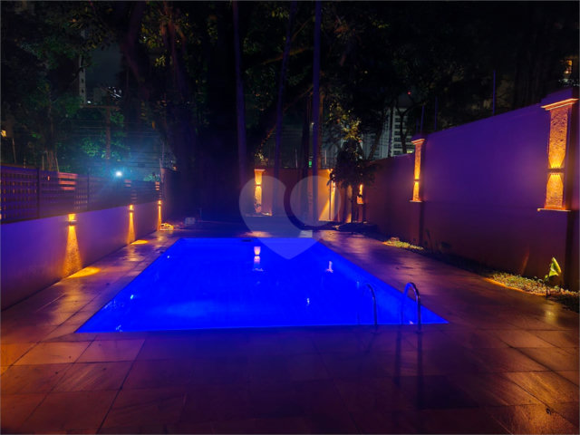 Casa à venda com 4 suítes no condomínio Conjunto Residencial São Benedito, São Paulo - SP