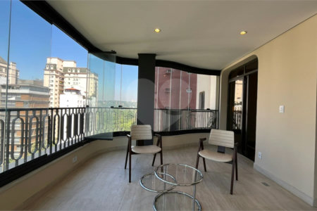 Apartamento à venda com 4 quartos, sendo 3 suítes, em Itaim Bibi, São Paulo, SP