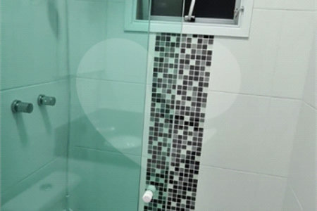Casa à venda com 3 quartos, sendo 1 suíte, no condomínio Alvorada Parque Vitória, São Paulo - SP