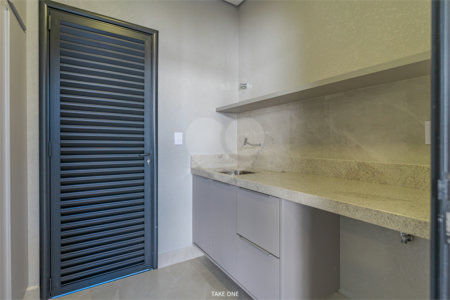 Casa à venda com 3 quartos, sendo 1 suíte, no condomínio Residencial London Park, Indaiatuba - SP