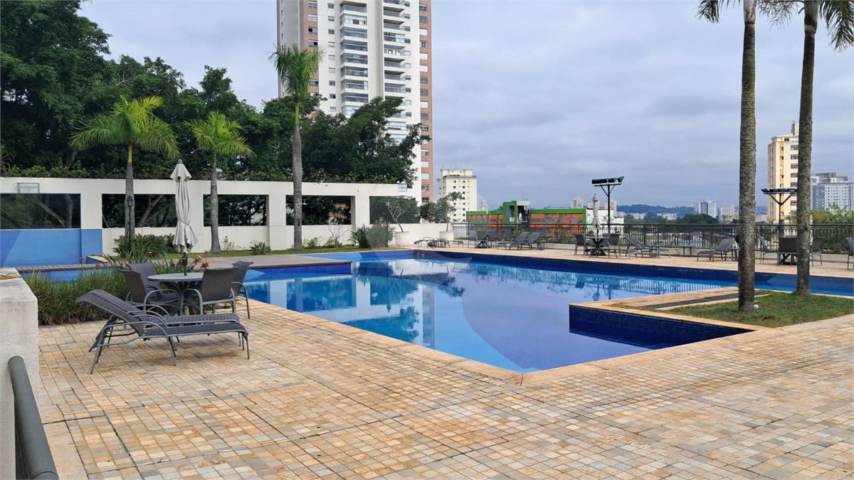 Apartamento à venda com 3 quartos, sendo 2 suítes, em Jardim Marajoara, São Paulo, SP