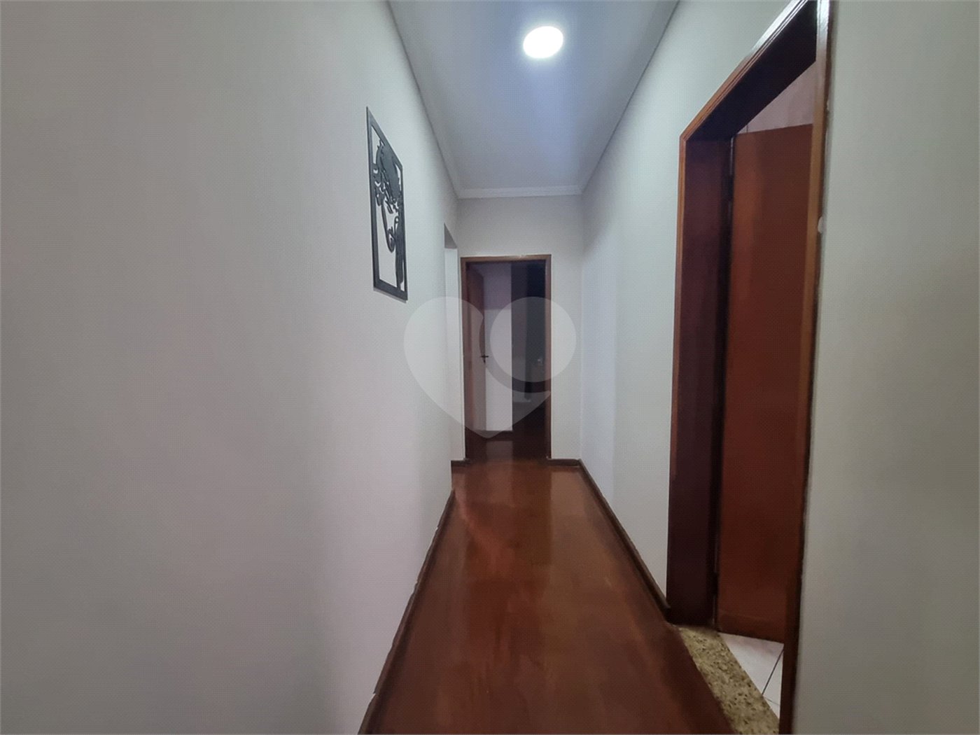 Casa à venda com 4 quartos, sendo 1 suíte, em Jardim São Carlos, Sorocaba, SP