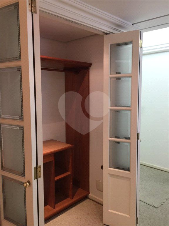 Apartamento à venda com 4 quartos, sendo 3 suítes, em Bosque da Saúde, São Paulo, SP