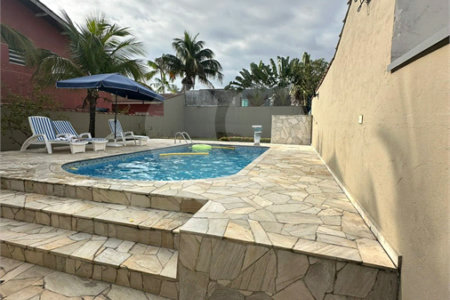Casa à venda com 3 quartos, sendo 1 suíte,  no condomínio Morada da Praia, Bertioga - SP