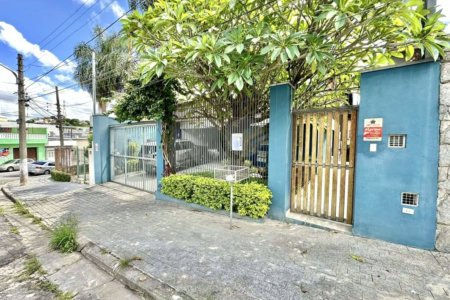 Sobrado à venda com 4 quartos, sendo 2 suítes, em Jardim Jussara, São Paulo, SP