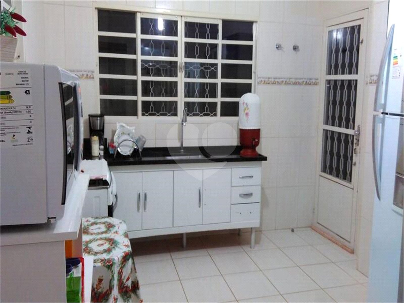 Casa à venda com 4 quartos, sendo 2 suítes, em Loteamento Jardim Parque das Palmeiras, Serra Negra, SP