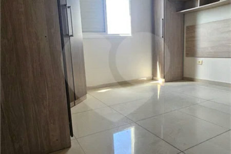 Apartamento Locação Condomínio Anguri com 02 dormitórios com Ar e Sacada