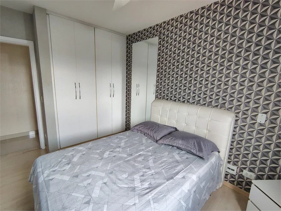 Apartamento à venda com 4 quartos, sendo 3 suítes, em Jardim Londrina, São Paulo, SP
