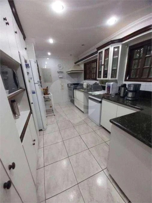 Casa à venda no Condomínio Vista Alegre Sede em Vinhedo/SP
