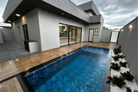 Casa para venda no condomínio de alto padrão Damha III,