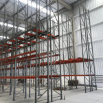 Galpão industrial com renda à venda em Cotia