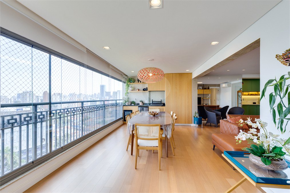 Apartamento para alugar com 3 suítes em Chácara Santo Antônio, São Paulo, SP