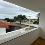 Casa Térrea com 3 suítes, sendo 1 suíte master.