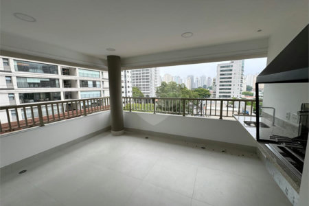 Apartamento de 148m², 3 suítes e 2 vagas, em Moema - São Paulo - SP