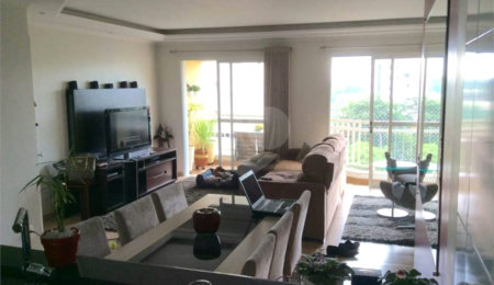 Apartamento à venda com 3 quartos, sendo 1 suíte,  em Vila Progredior, São Paulo, SP